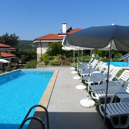 Hotel Black Stork Nisovo Bagian luar foto