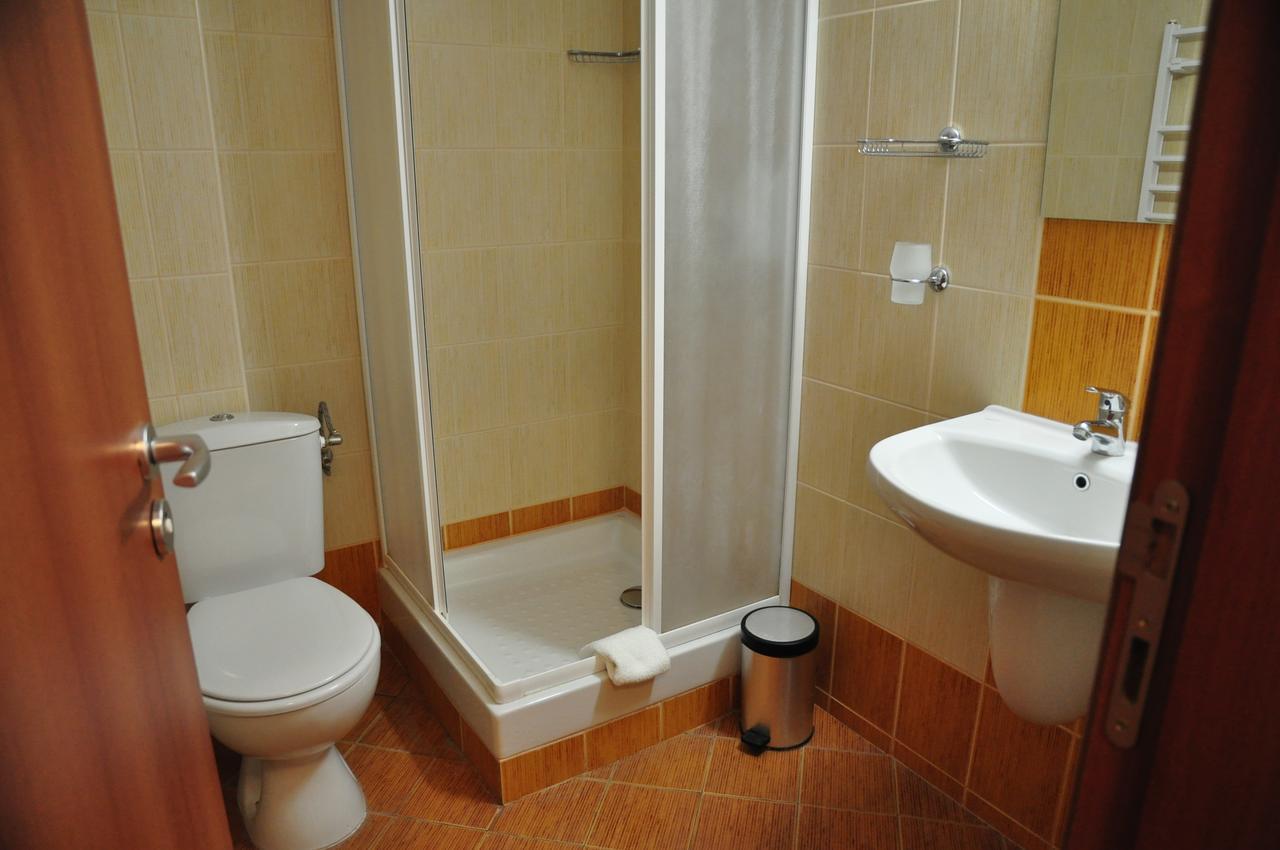 Hotel Black Stork Nisovo Bagian luar foto