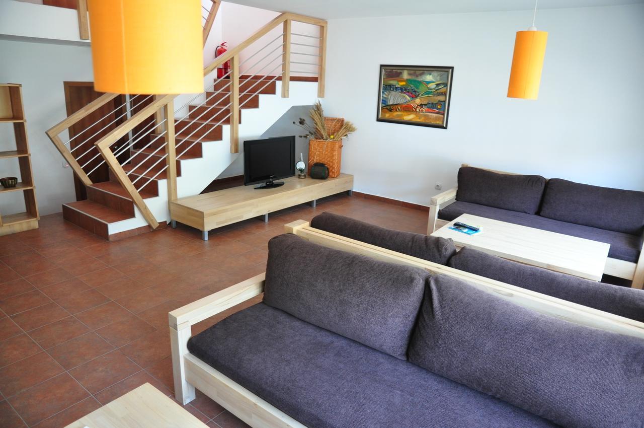 Hotel Black Stork Nisovo Bagian luar foto