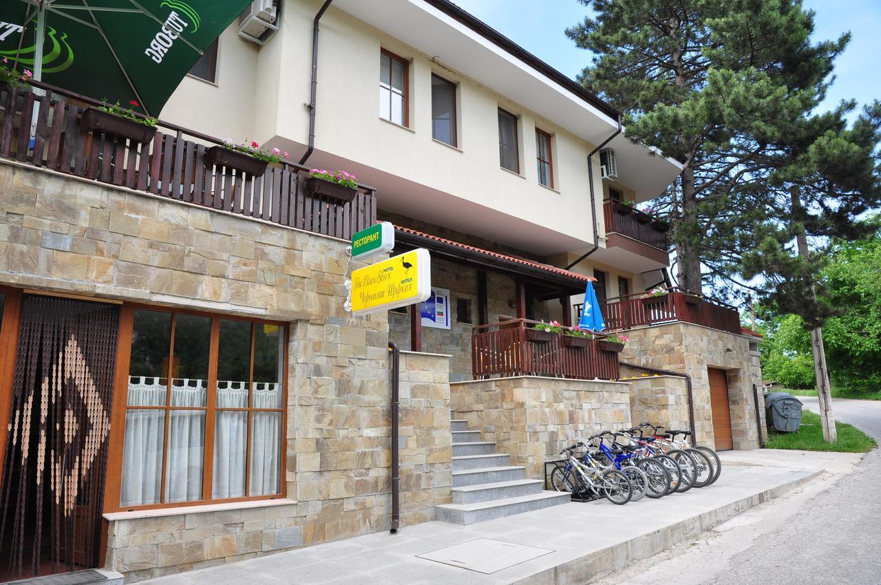 Hotel Black Stork Nisovo Bagian luar foto