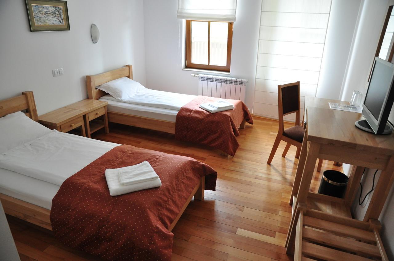 Hotel Black Stork Nisovo Bagian luar foto