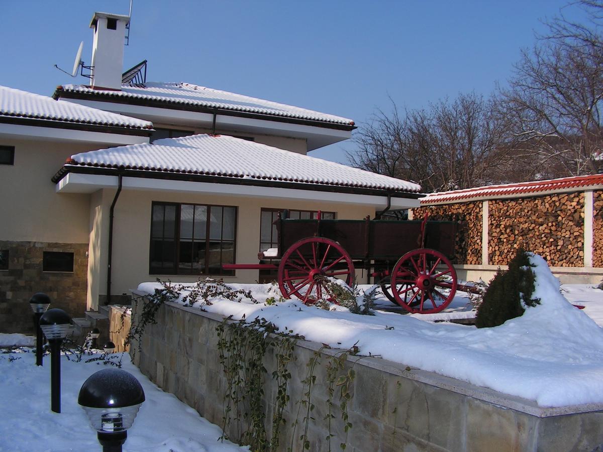 Hotel Black Stork Nisovo Bagian luar foto