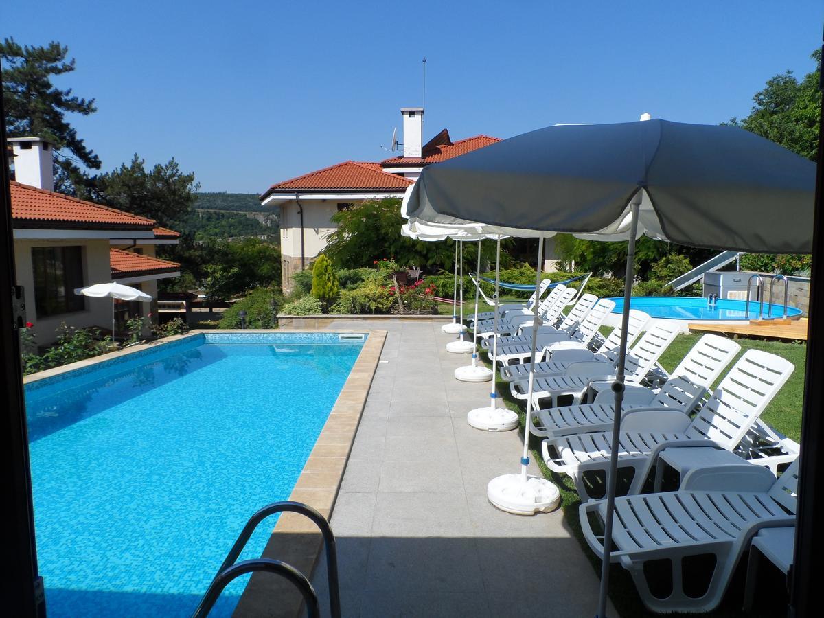Hotel Black Stork Nisovo Bagian luar foto
